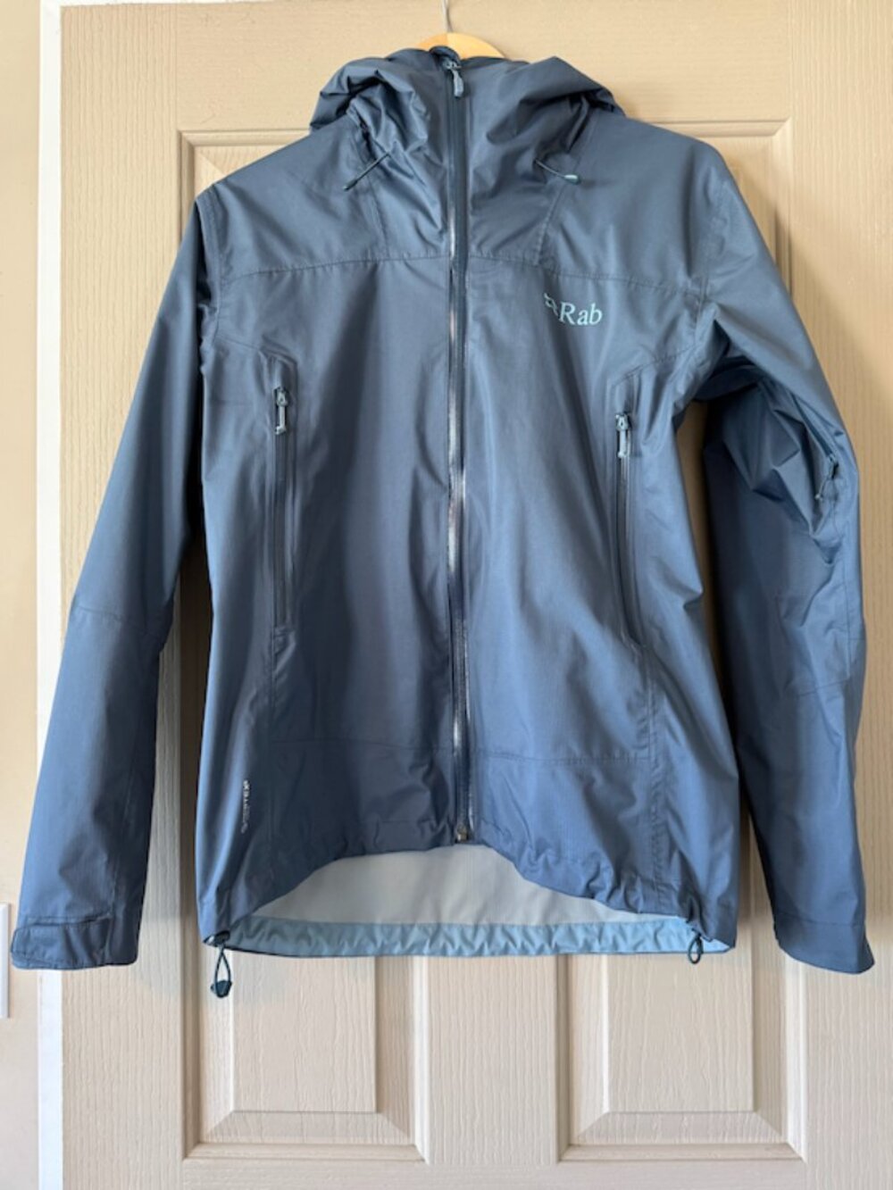 RAB Downpour Waterproof Jacket womens size medium